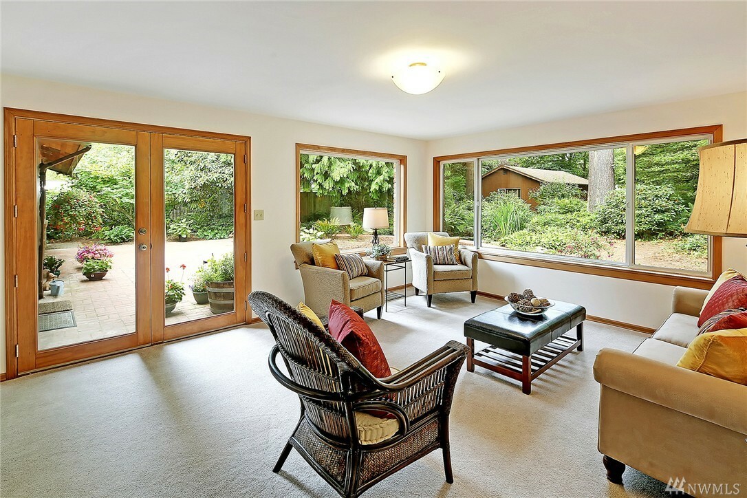 Property Photo: 16317 34th Ave NE WA 98155