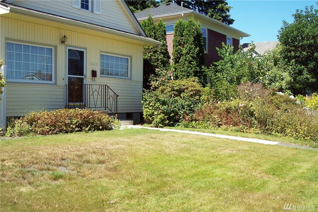 Property Photo: 2226 Lombard WA 98201
