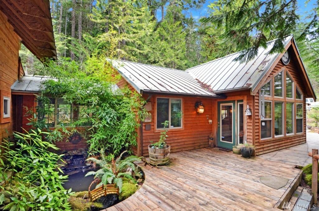 Property Photo:  713 Forest Dr  WA 98320 