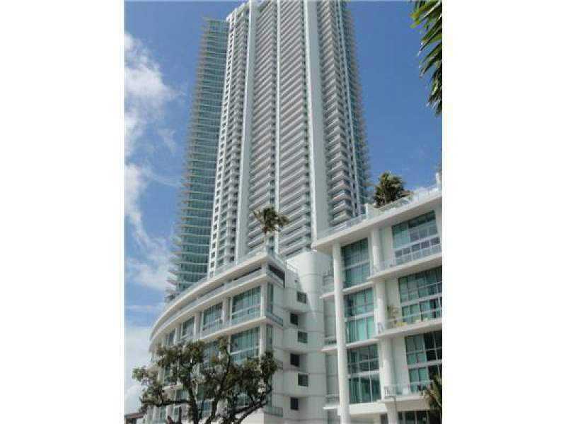 Property Photo: 92 SW 3 St 3406 FL 33130