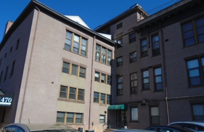 Property Photo:  1470 Campbell St, Bldg 1 S110  NJ 07065 