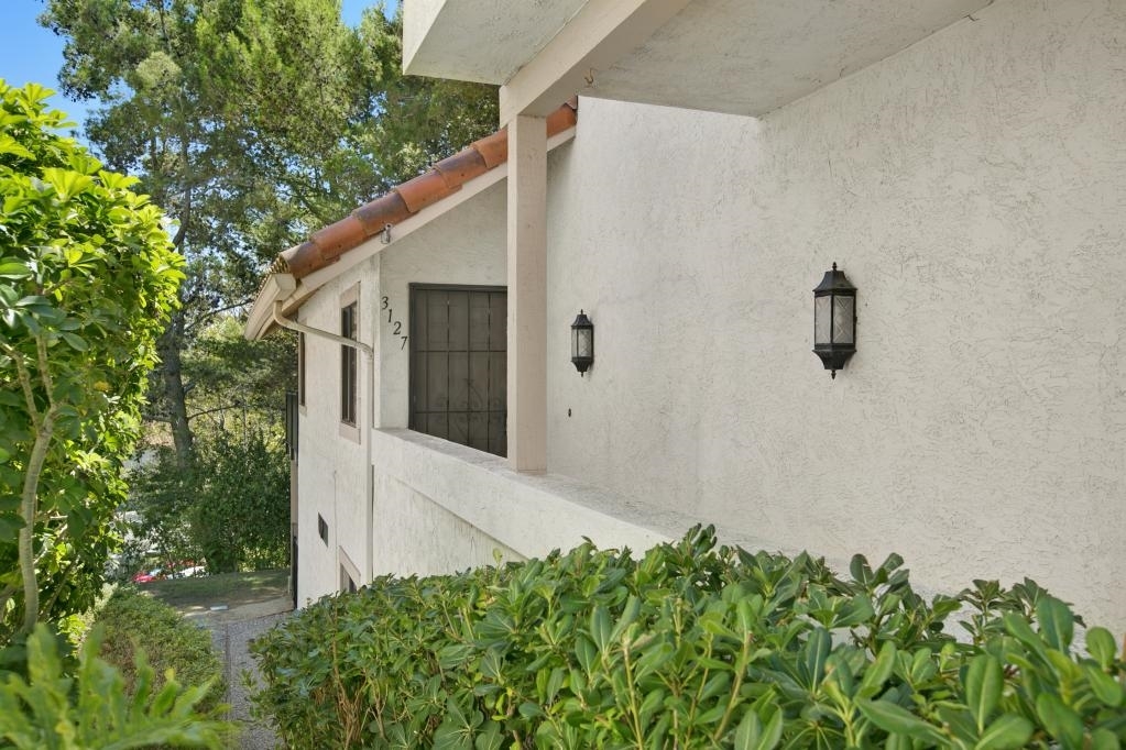 Property Photo: 3127 Avenida Topanga CA 92009