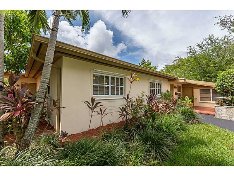 Property Photo: 10110 SW 85 St FL 33173
