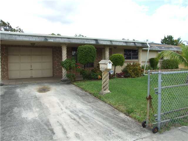 Property Photo: 1271 NE 212 Te FL 33179