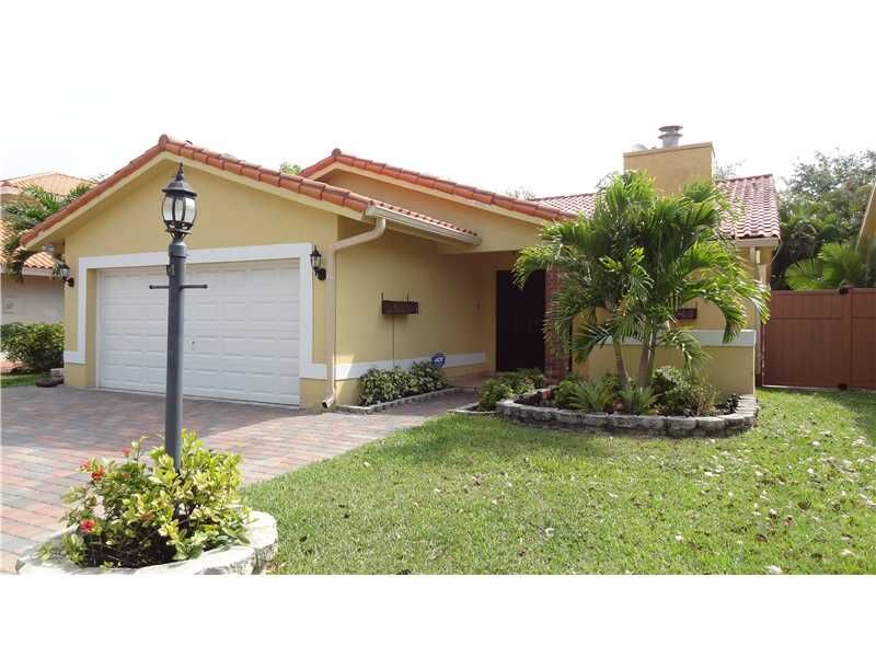 Property Photo: 7925 SW 119 Rd FL 33183