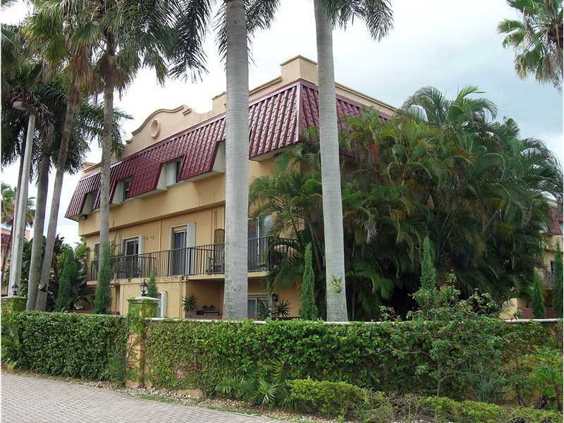 Property Photo: 6707 N Kendall Dr 101 FL 33143