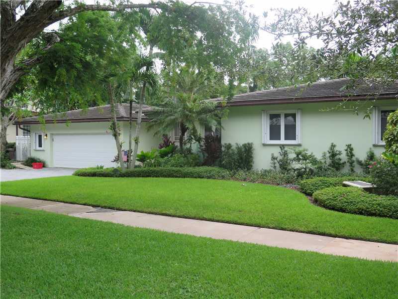 Property Photo:  6827 Altamira St  FL 33146 