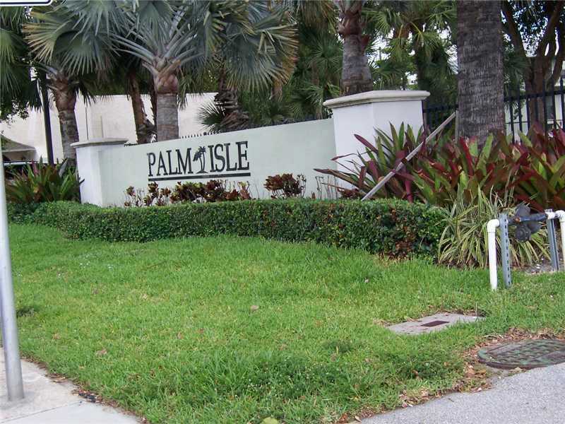 Property Photo: 809 W Oakland Park Bl J2 FL 33311