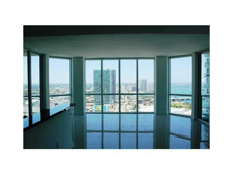 Property Photo:  253 NE 2 St 4303  FL 33132 
