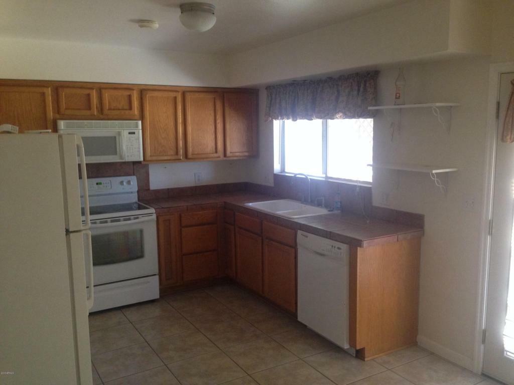 Property Photo:  2461 E Dragoon Avenue  AZ 85204 