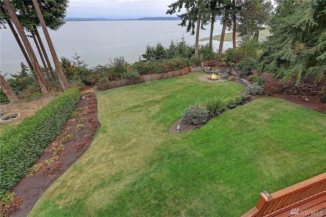 Property Photo:  208 Goodrich Rd  WA 98282 