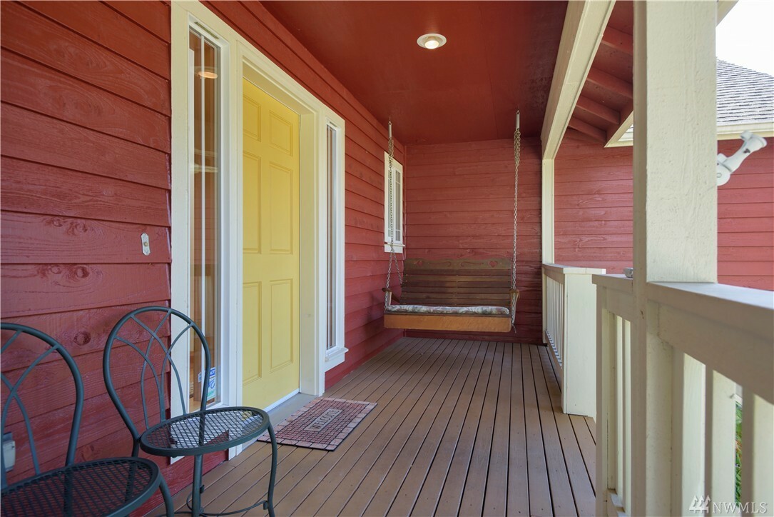 Property Photo:  9840 42nd Ave SW  WA 98136 