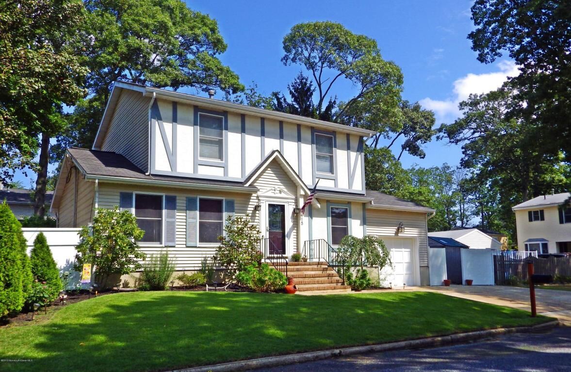 Property Photo:  415 Glenmere Avenue  NJ 07753 