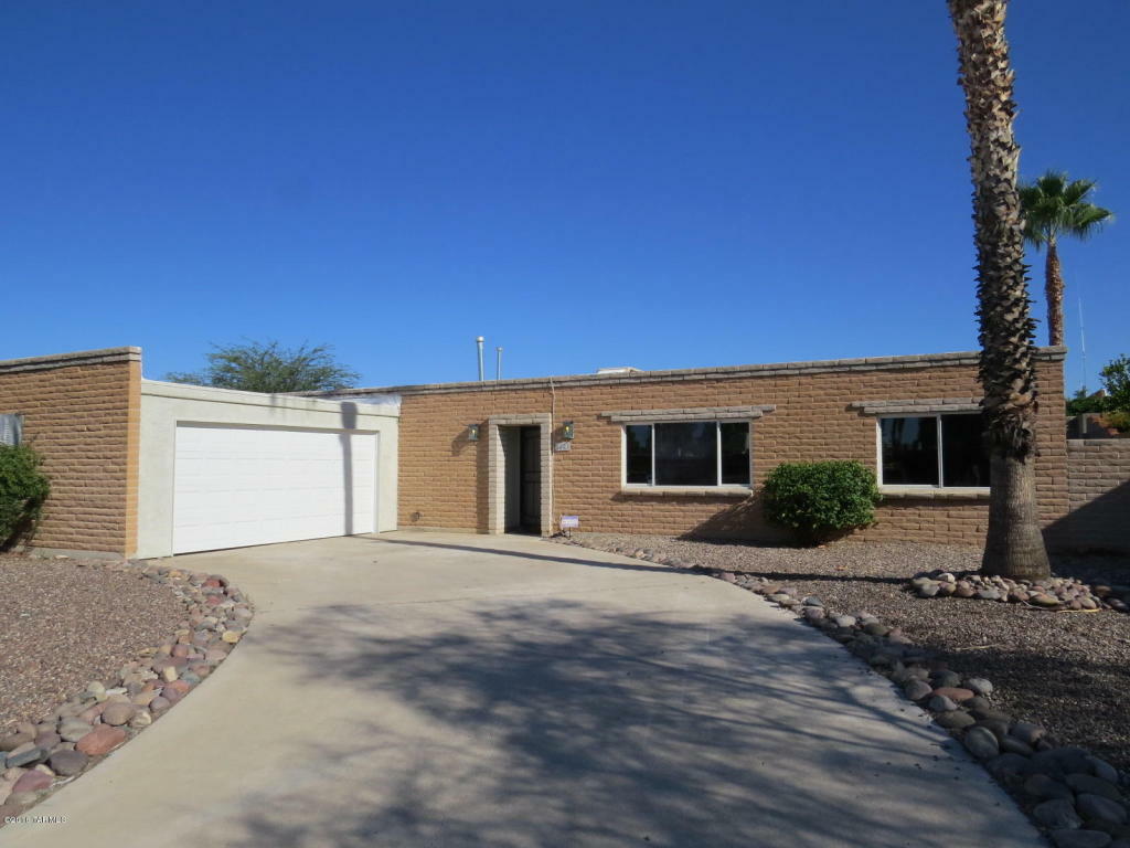 Property Photo:  9327 E 30th Street  AZ 85710 