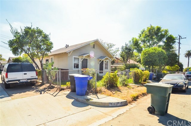 Property Photo:  952 Locust Street  CA 91766 