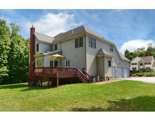 Property Photo: 8 Trowbridge Circle MA 01545