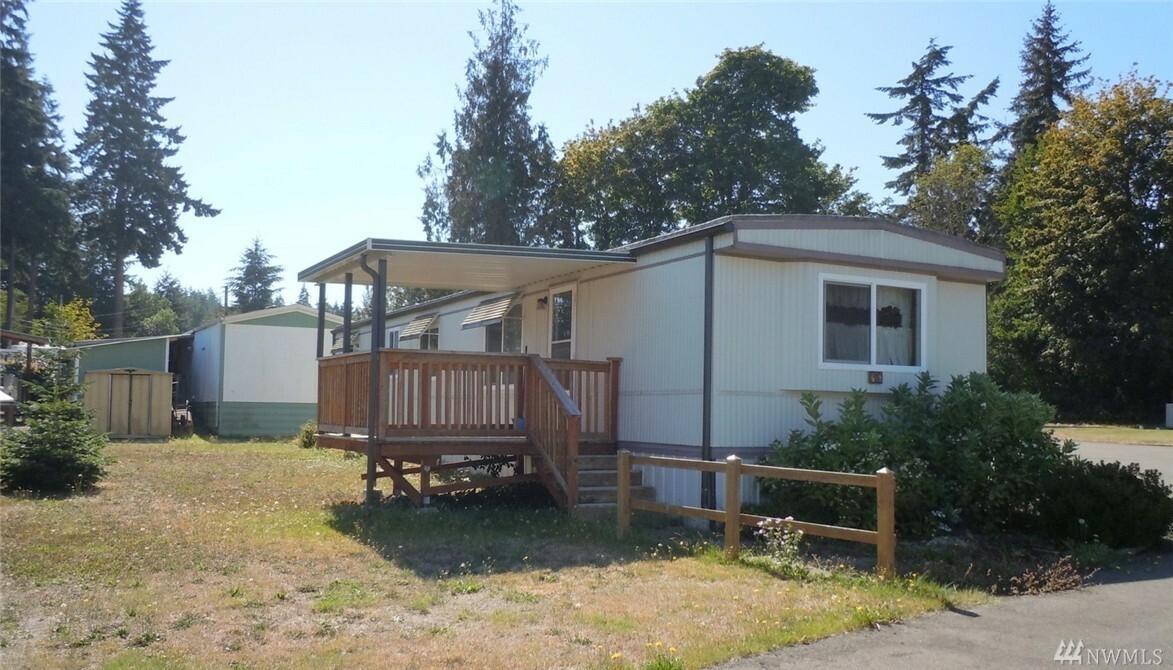 Property Photo:  2800 Erlands Point Rd NW 30  WA 98312 