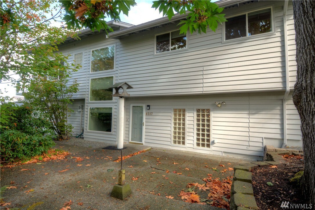 Property Photo:  6317 Central Dr  WA 98275 