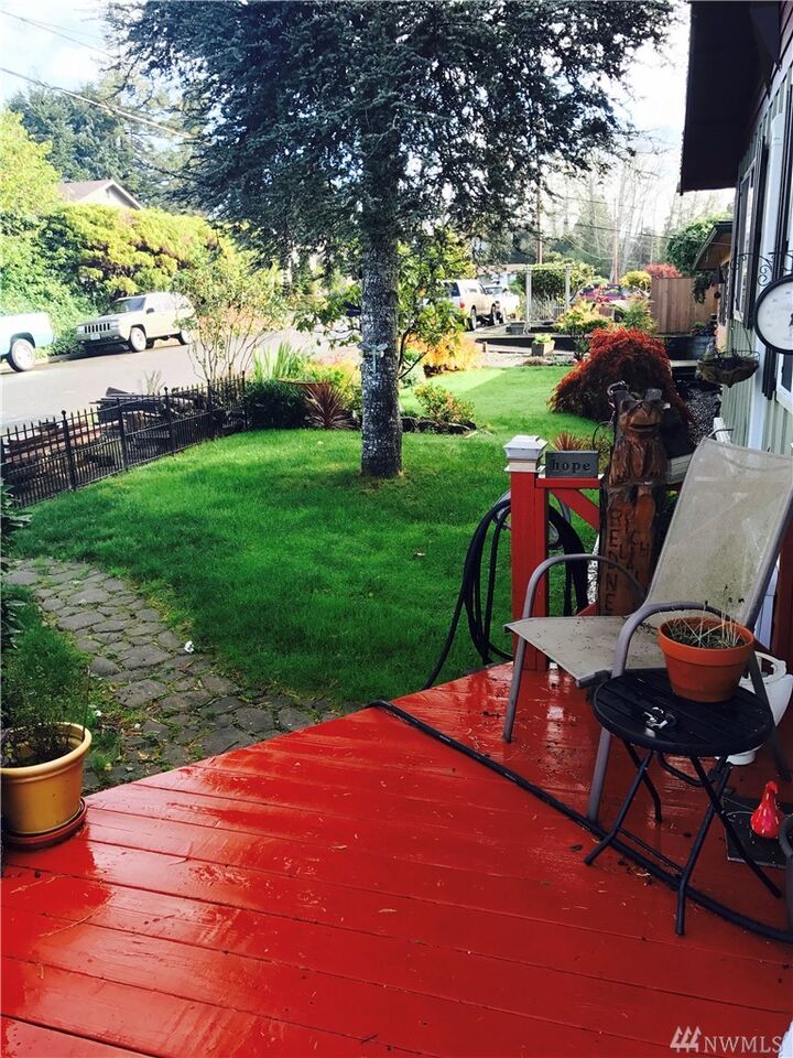 Property Photo:  531 Westerly Dr  WA 98520 