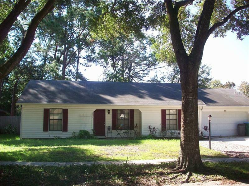 Property Photo:  203 Cottonwood Drive  FL 32708 