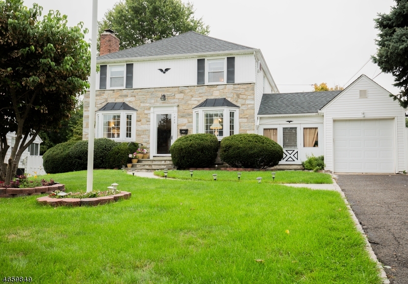 Property Photo:  1849 Pilgrim Way  NJ 07083 