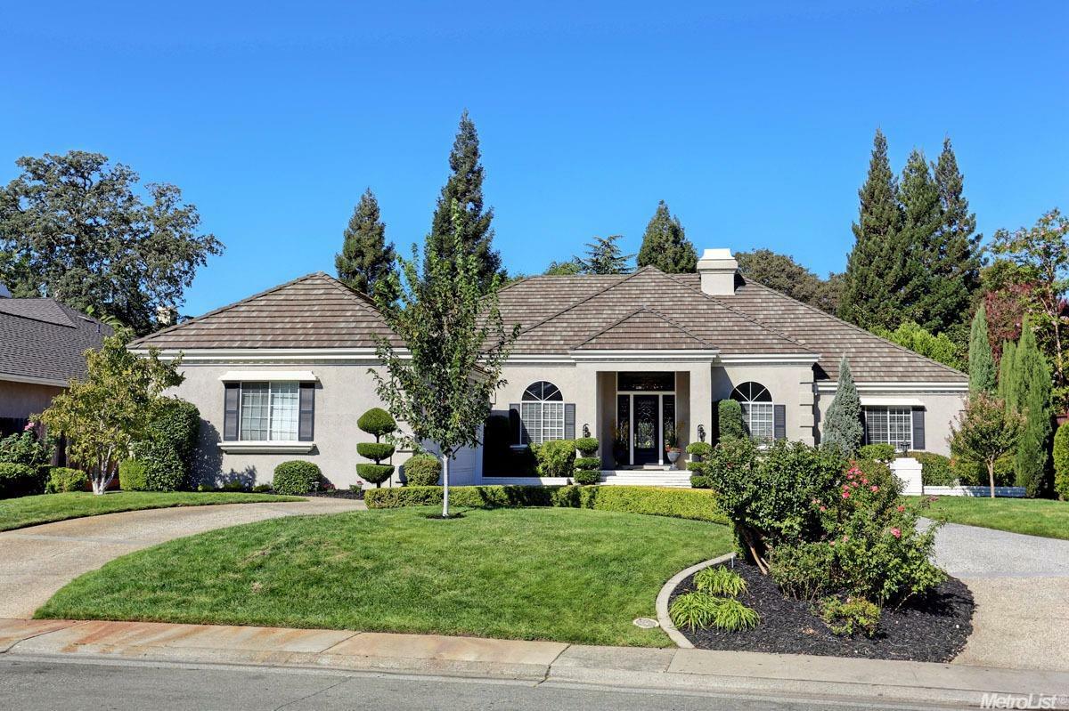 Property Photo:  1072 Kensington Drive  CA 95661 