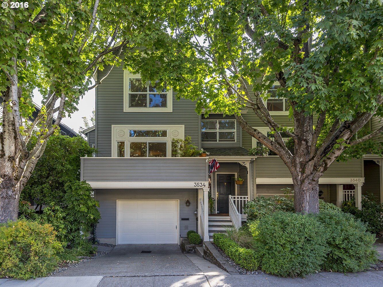 Property Photo:  3534 SW Corbett Ave  OR 97239 