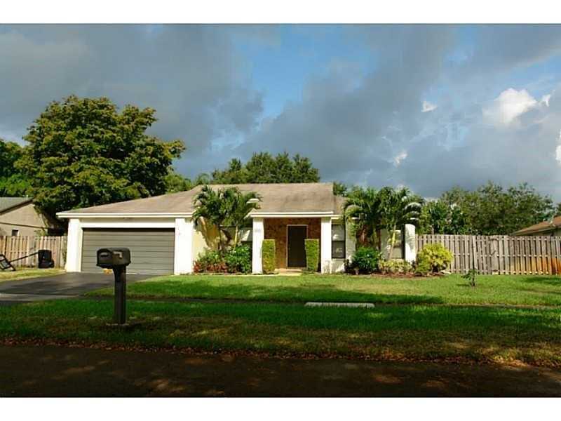 Property Photo:  5091 SW 117th Way  FL 33330 