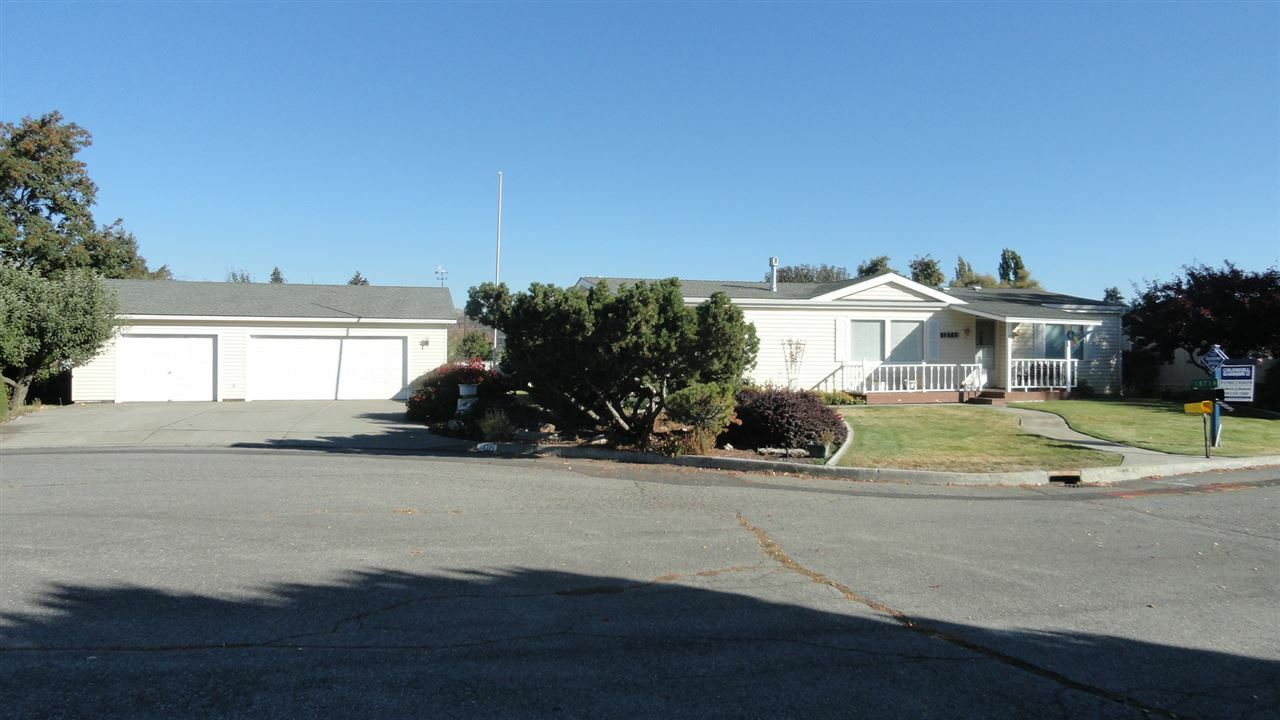 Property Photo:  18719 Fairview Ct  WA 99027 