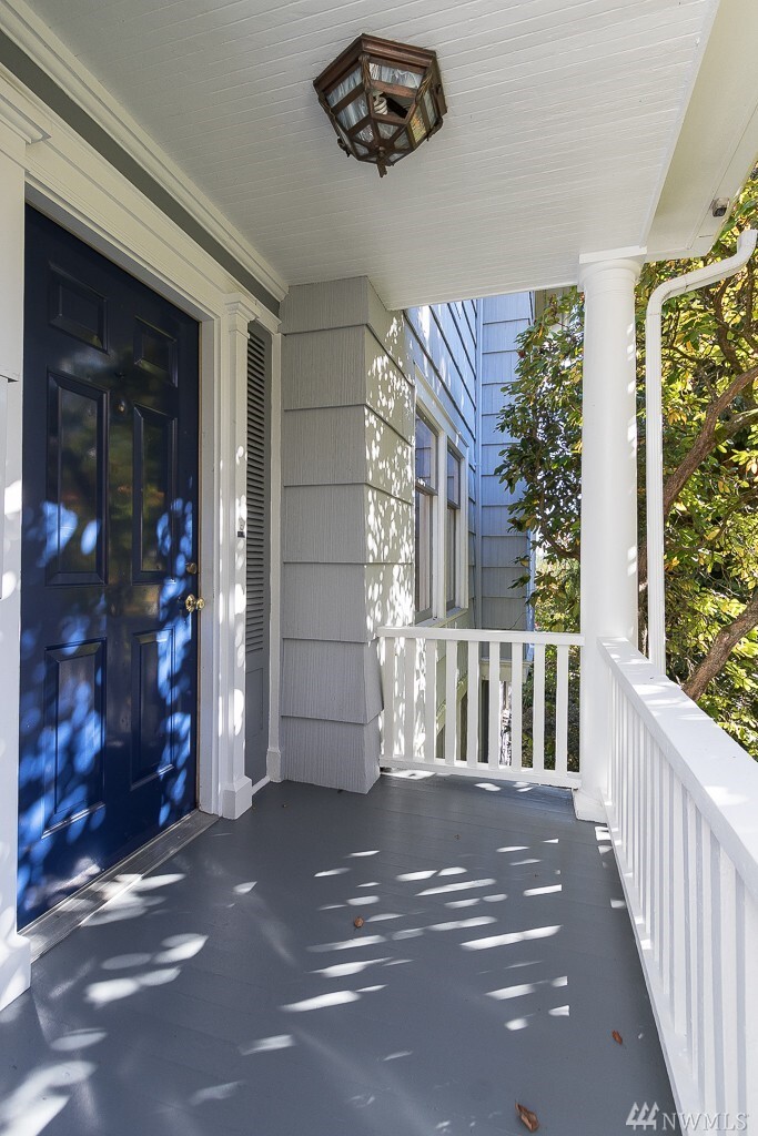 Property Photo: 602 36th Ave WA 98122