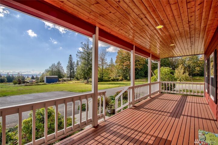 Property Photo: 22622 N Starbird Rd WA 98274