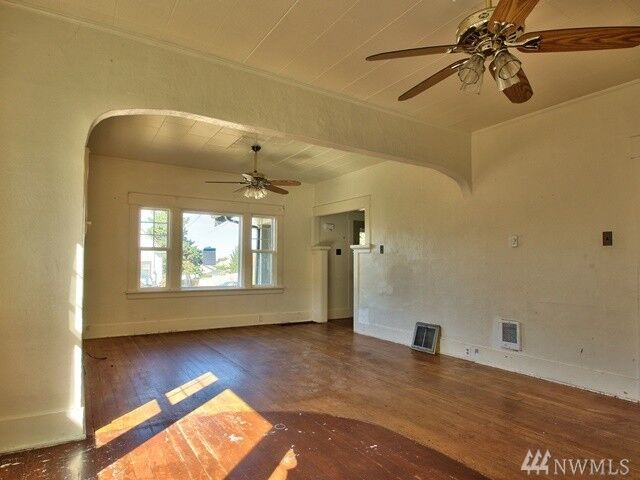 Property Photo:  4839 S I St  WA 98408 