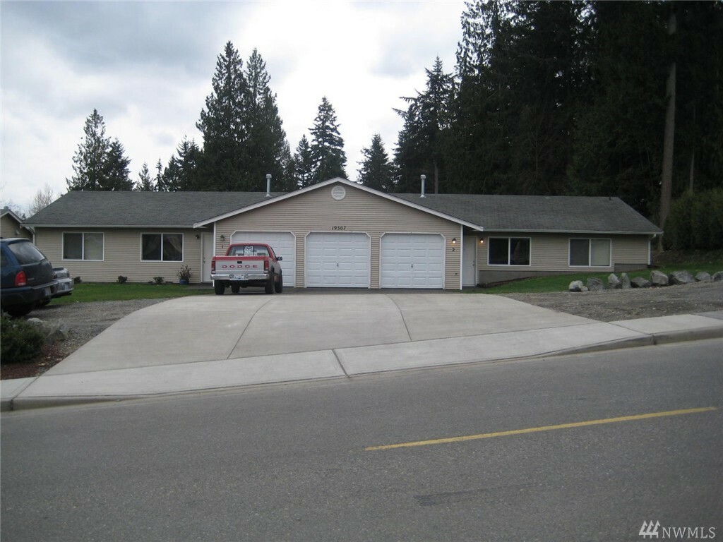 Property Photo:  19307 75th St E  WA 98390 