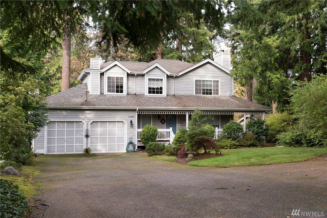 Property Photo:  1505 Olympic View Dr  WA 98020 