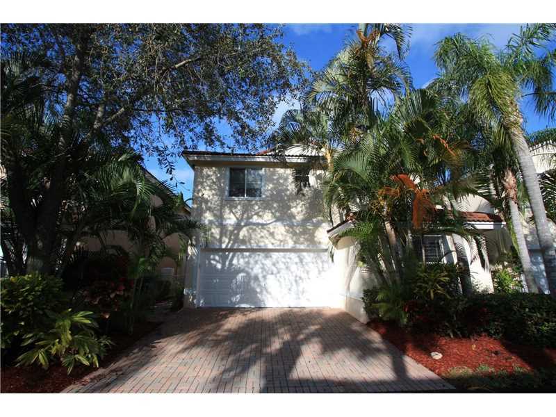 Property Photo: 1870 Sweetbay Way FL 33019