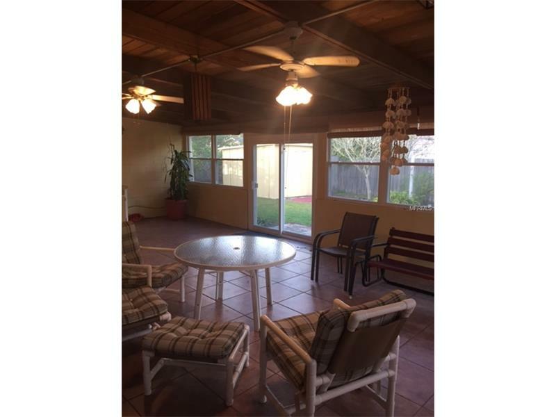 Property Photo: 677 Riverwoods Circle FL 32825