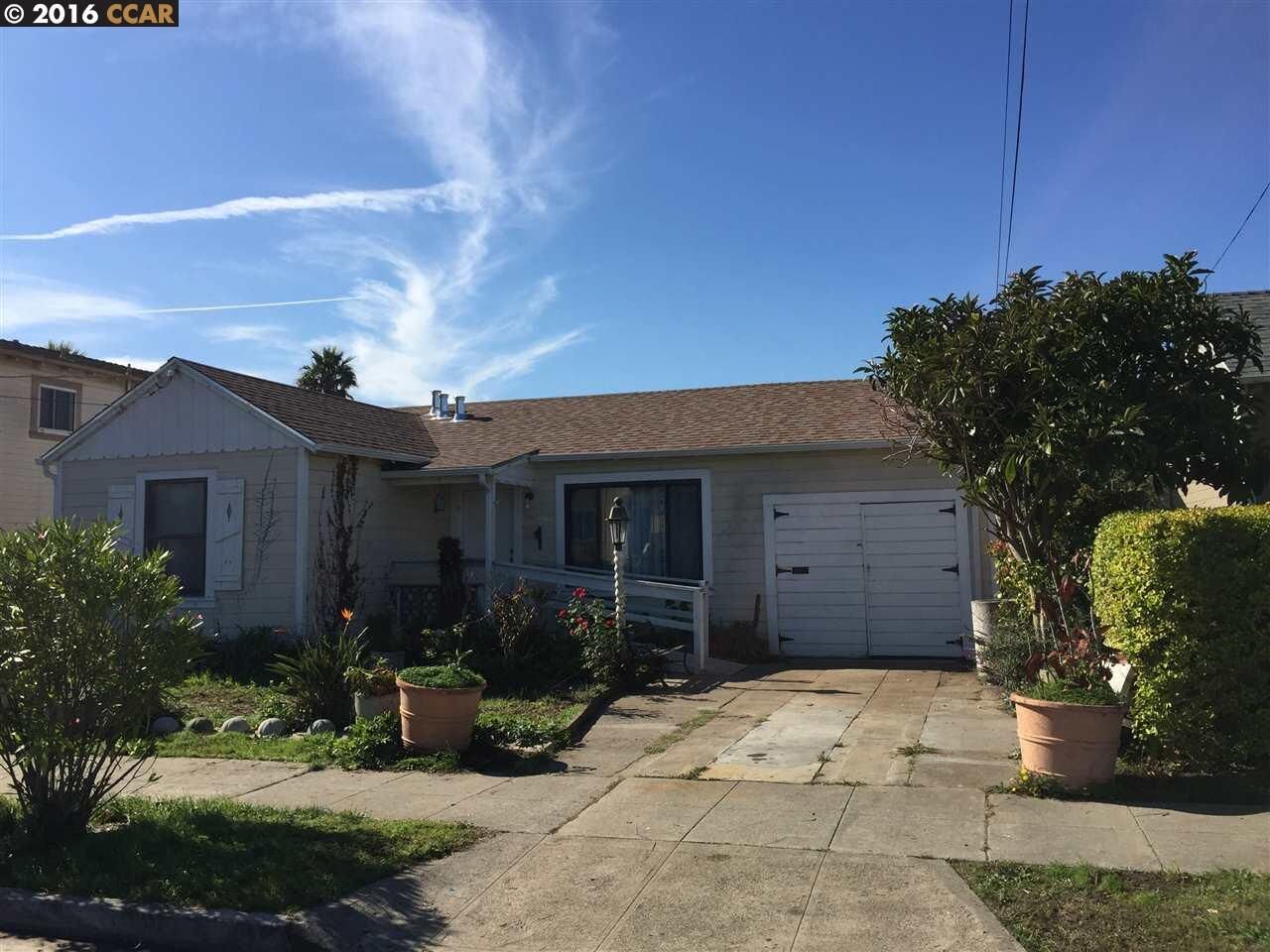 Property Photo: 579 4th Avenue CA 94066