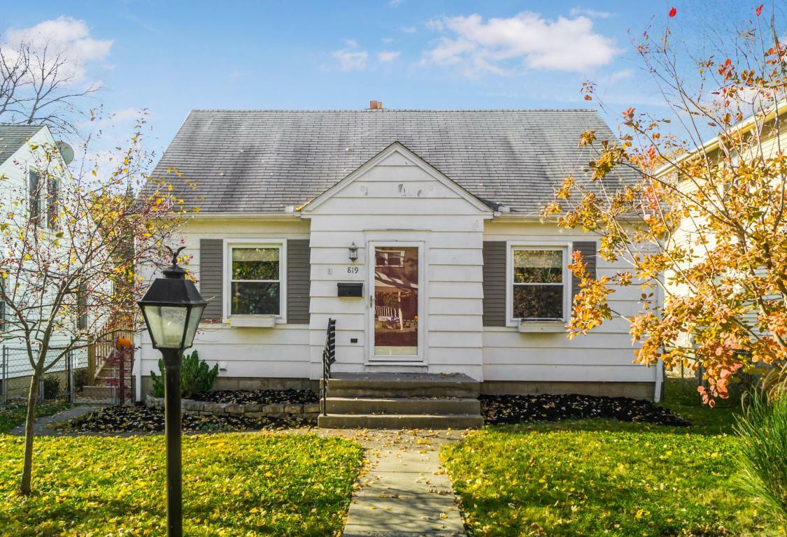 Property Photo: 819 Thomas Road OH 43212
