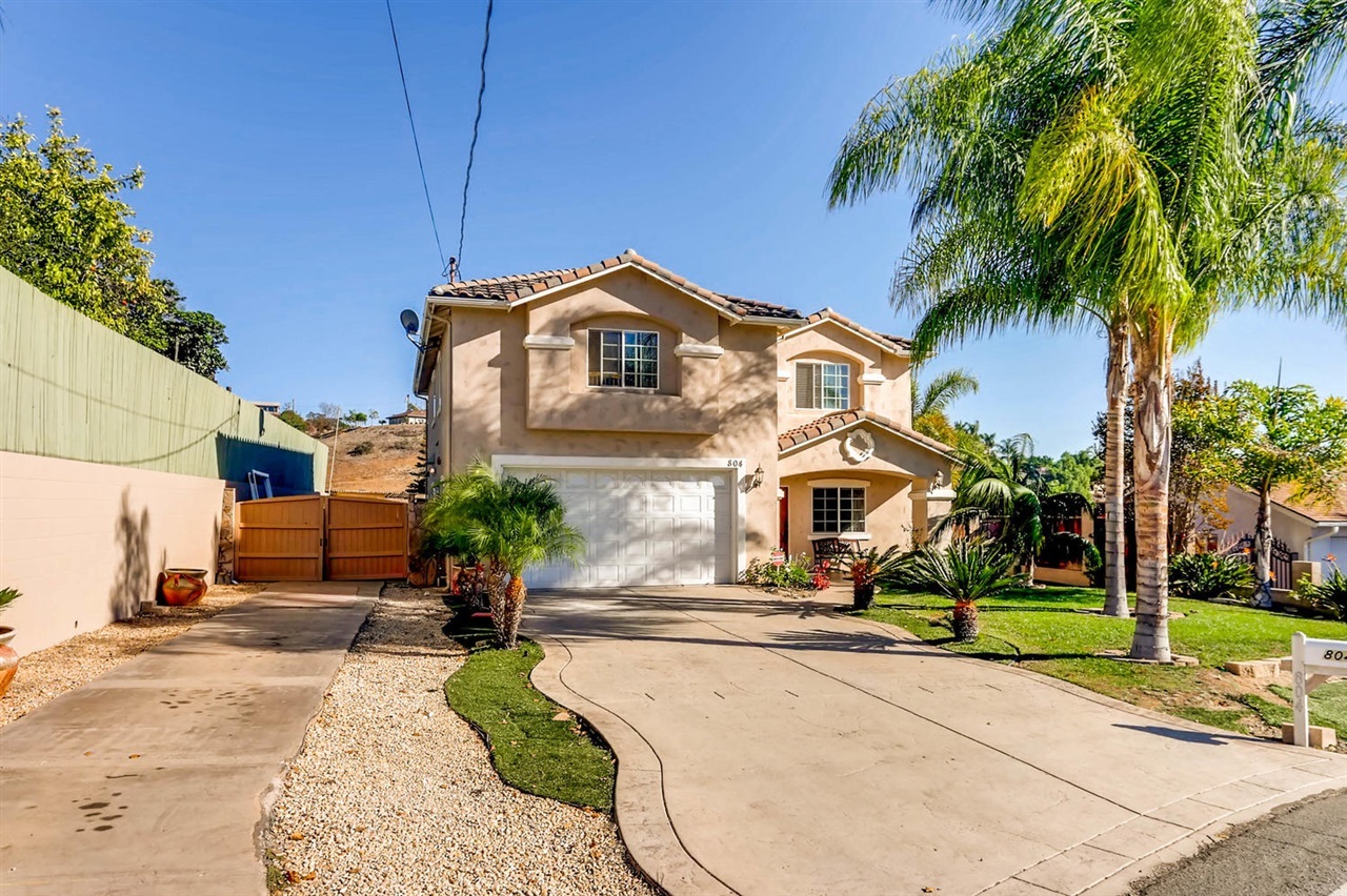 Property Photo: 804 Berkeley Way CA 92084