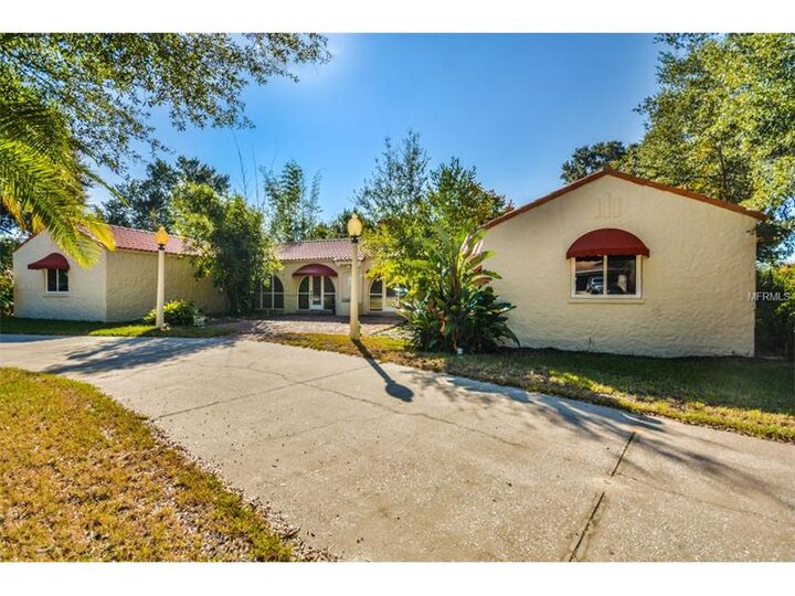 Property Photo:  403 Druid Hills Road  FL 33617 