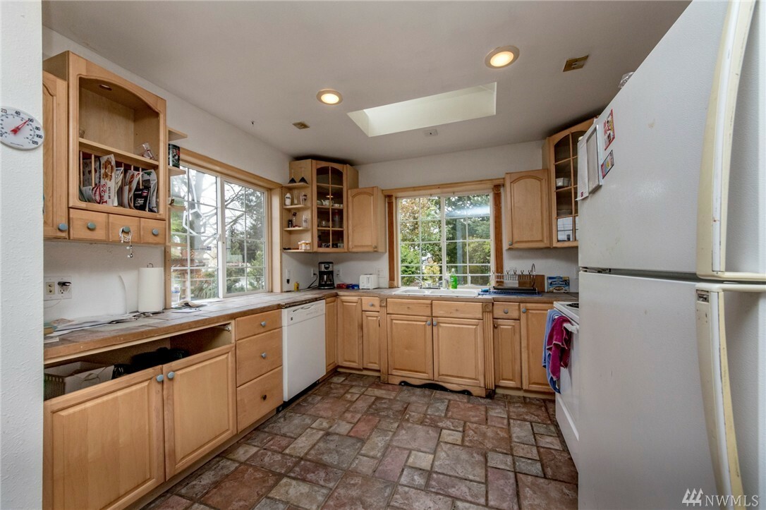 Property Photo: 6317 Pacific Ave WA 98408