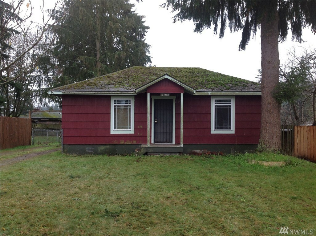 Property Photo:  2108 74th St SE  WA 98203 