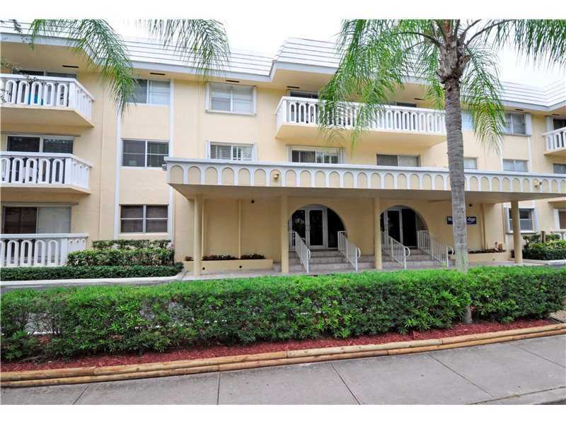 Property Photo: 100 Edgewater Dr 102 FL 33133