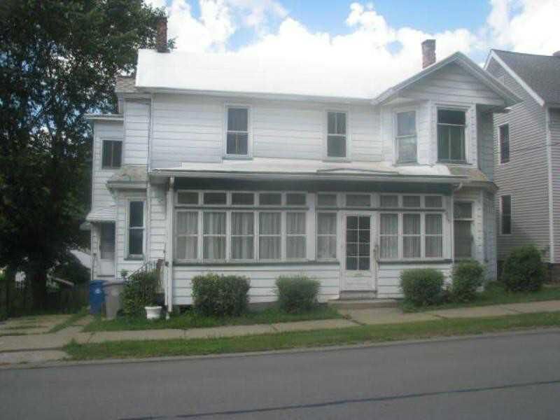 Property Photo:  427 Poplar Street  PA 16335 