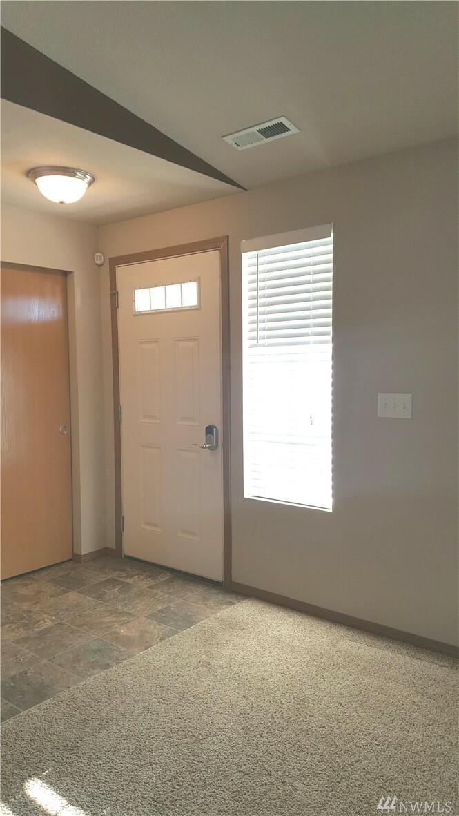 Property Photo: 15 Royal Circle WA 98823