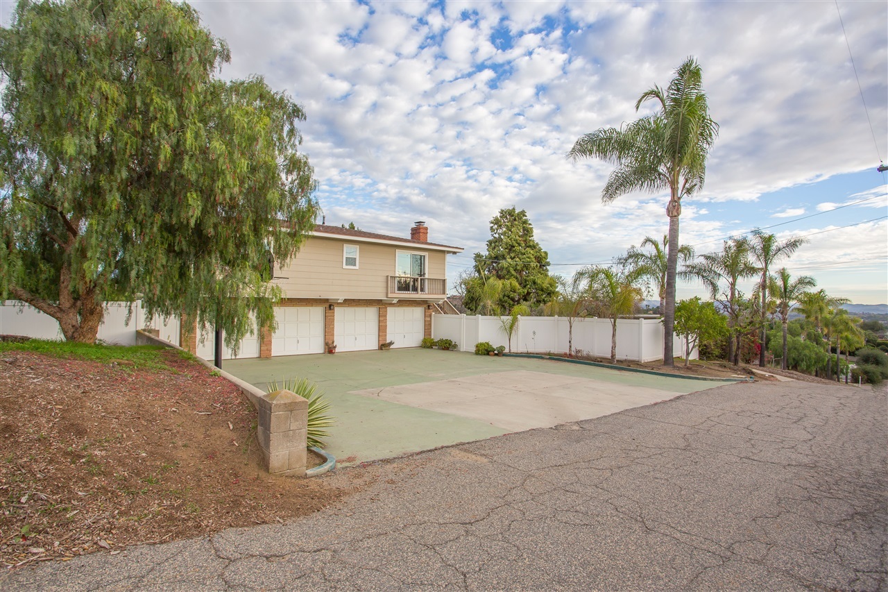 Property Photo:  2470 Gum Tree Lane  CA 92028 