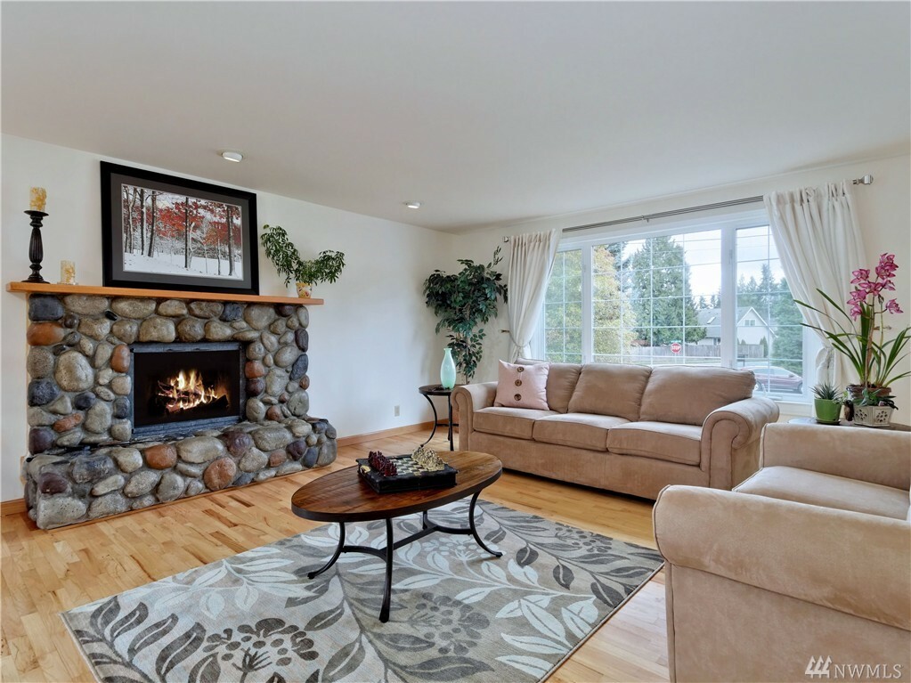 Property Photo: 5809 156th Ave NE WA 98052