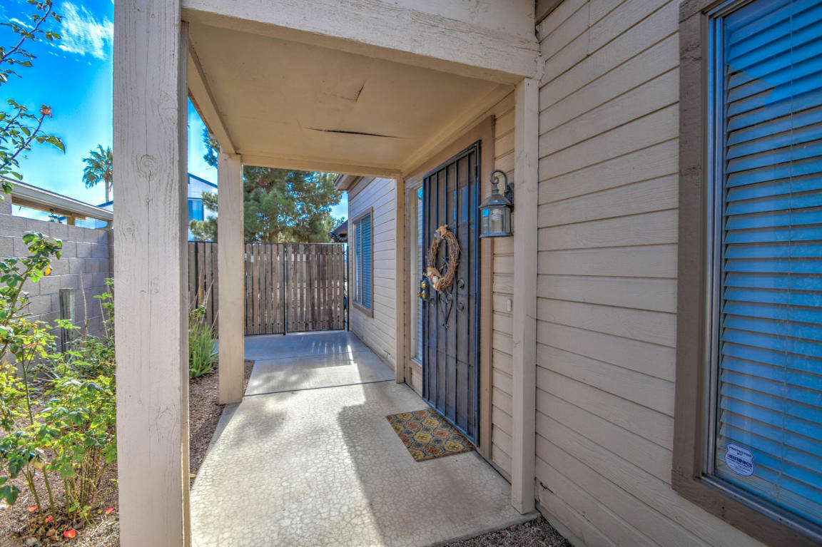 Property Photo: 807 E Calle Del Norte Street AZ 85225