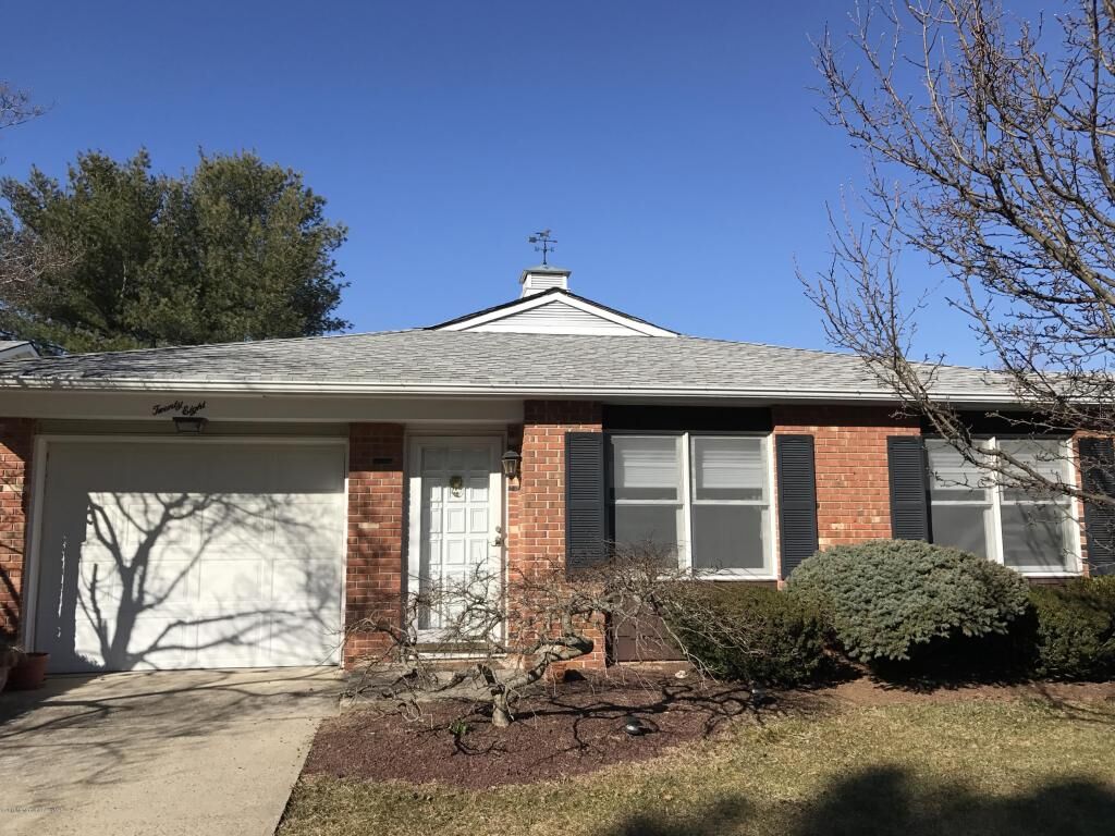 Property Photo:  28 Ashford Drive  NJ 08723 