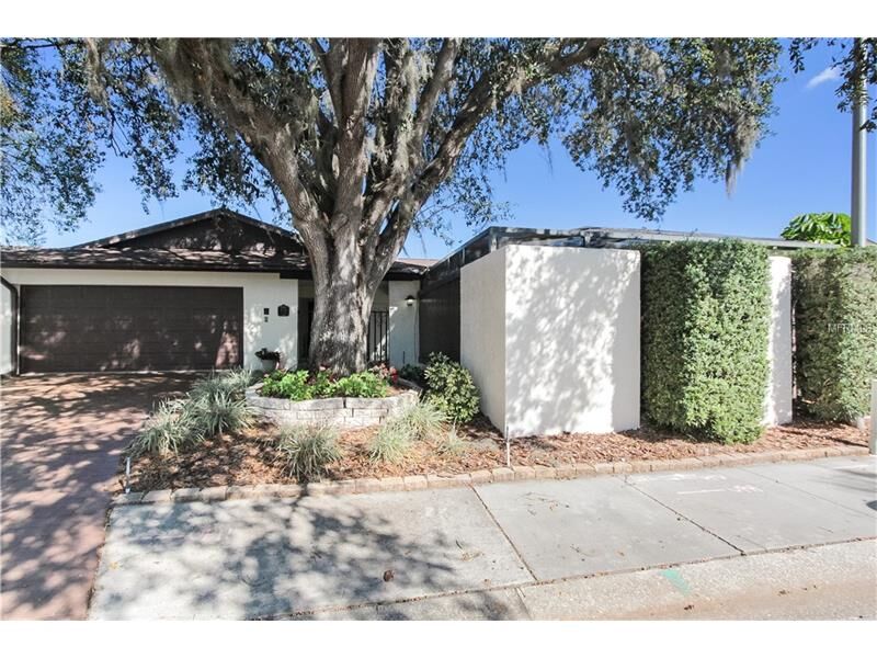 Property Photo:  5029 Paloma Drive  FL 33624 